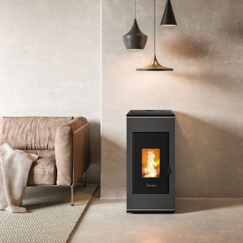Stufa a pellet ermetica TermoVana Sofia 9 BACK Grafite Opaco con uscita fumi posteriore, 8kW