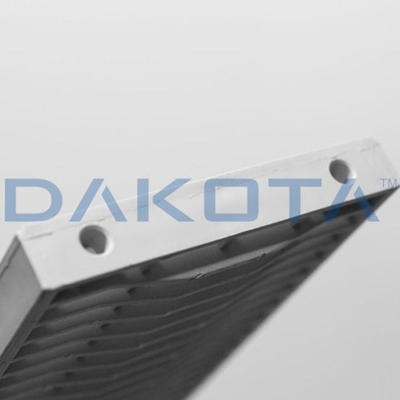 Dettaglio griglia Dakota Strong Antitacco in polipropilene per canalette Taurus 130