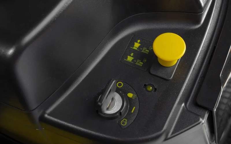 Alpina AT4 84 HA Trattorino Tagliaerba - Motore STIGA 414cc - Taglio 84cm - Sacco 200L - Idrostatico - Foto 3